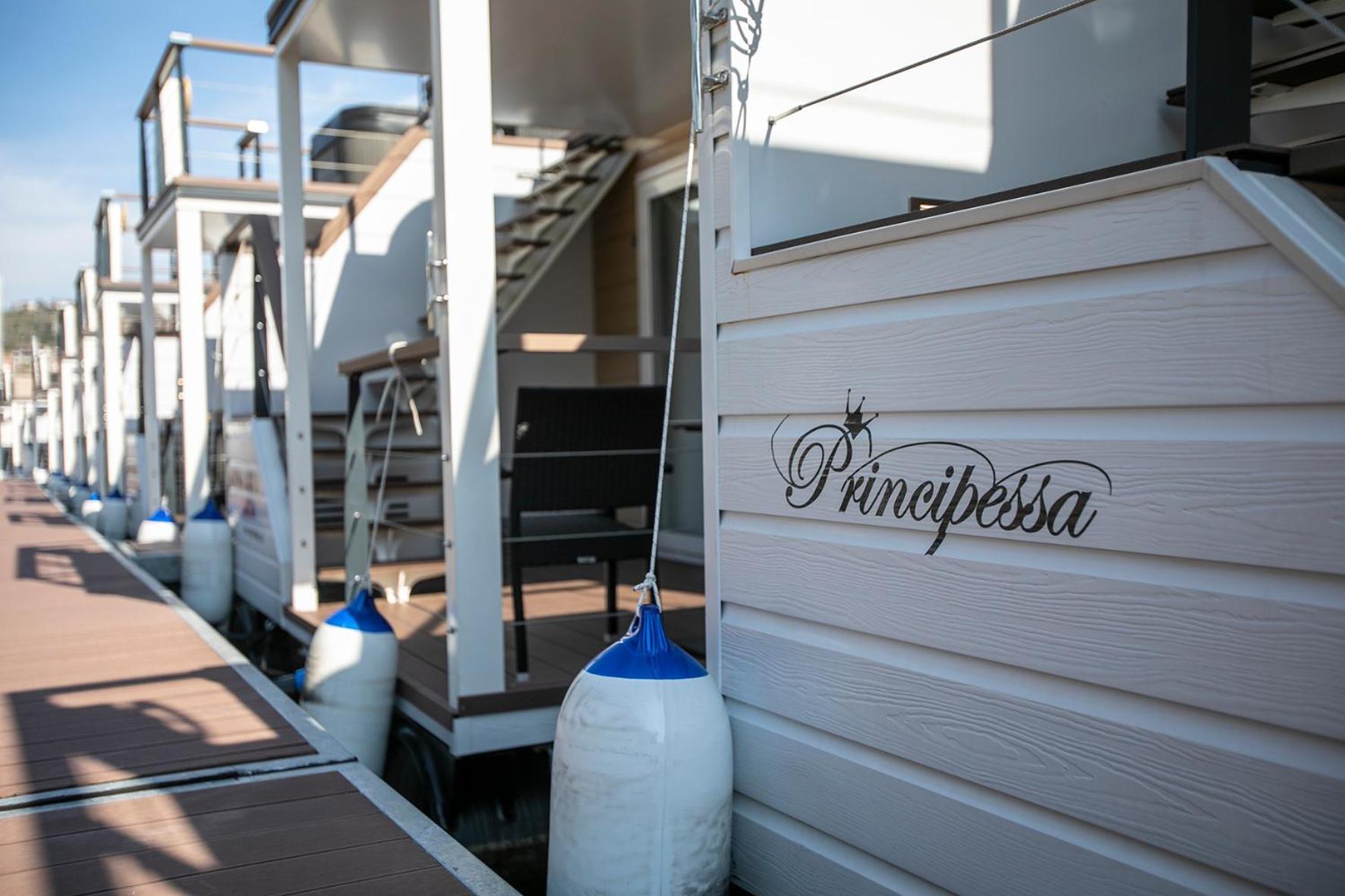 Floating Sea House Principessa Villa ปอร์โตรอซ ภายนอก รูปภาพ