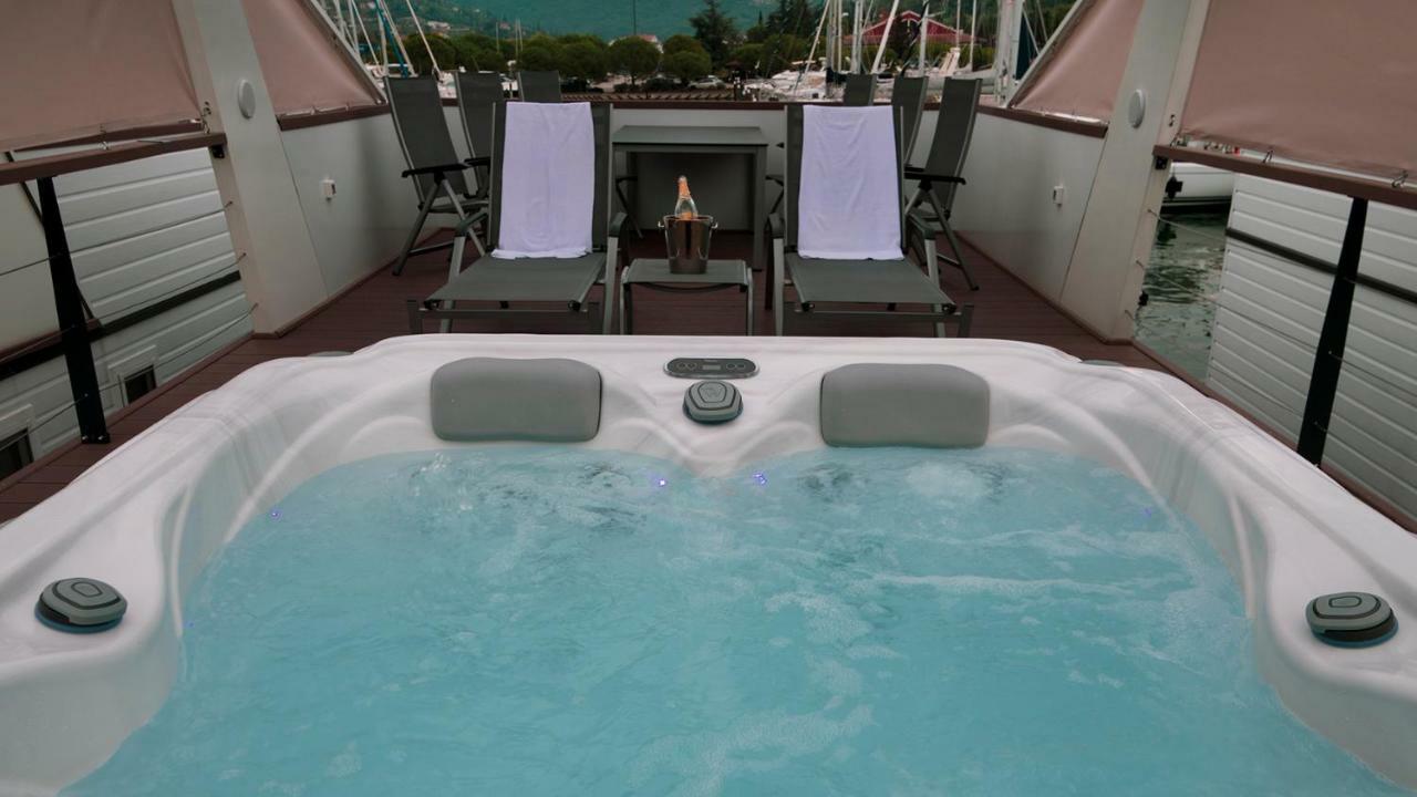Floating Sea House Principessa Villa ปอร์โตรอซ ภายนอก รูปภาพ